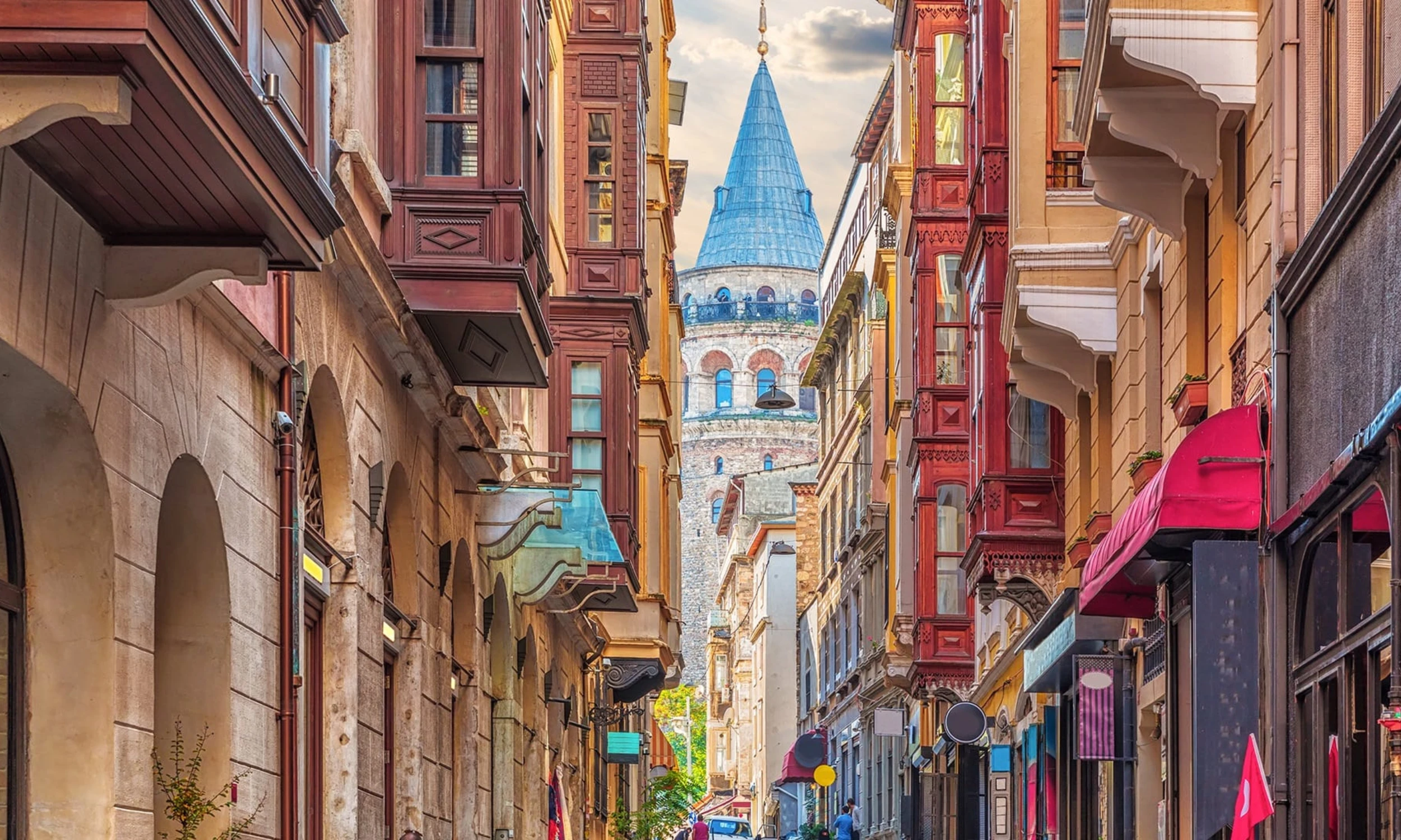 ՍՏԱՄԲՈՒԼ՝ պատմական Կոստանդնուպոլիս․  քաղաք, որտեղ միավորվում են արևելքն ու արևմուտքը