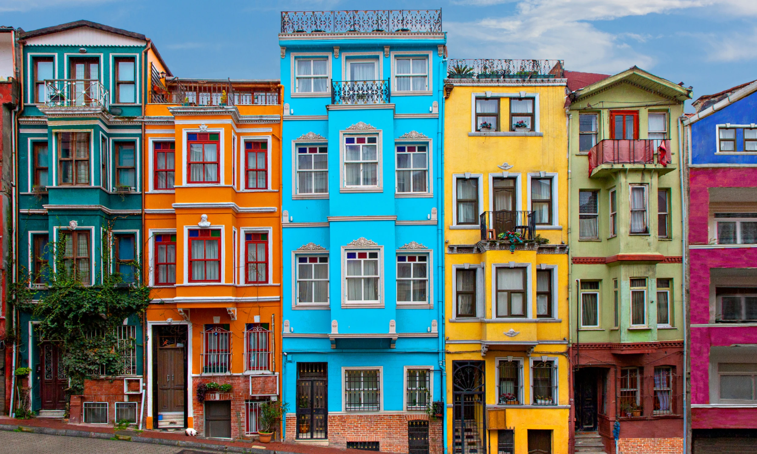 ՍՏԱՄԲՈՒԼ՝ պատմական Կոստանդնուպոլիս․  քաղաք, որտեղ միավորվում են արևելքն ու արևմուտքը